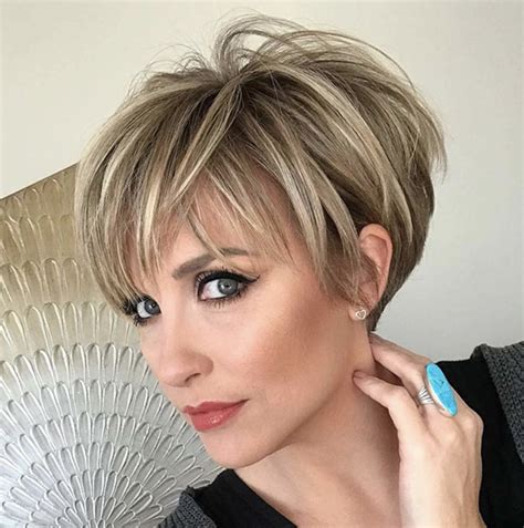 40 Best Short Straight Hairstyle Ideas For Women