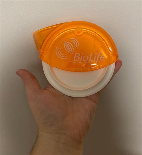 Got this from a BioLife gift bag, the white part spins around like a