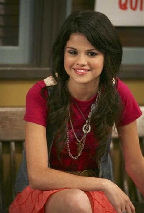 Picture Of Selena Gomez In Wizards Of Waverly Place Season 2 Selena