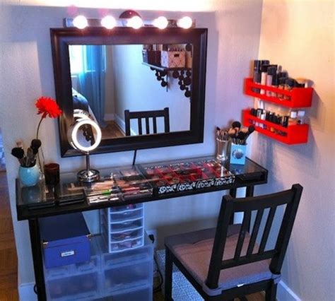 Simply buy a mirror and affix it to the. Make Your Own Make Up Vanity | Diy makeup vanity table ...