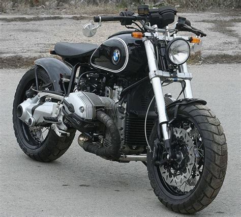 Looking at a stock 2012 bmw r1200 r it's hard to believe metisse would have chosen such an unlikely candidate. BMW R 1200 R Galaxy Customs | Motos bmw, Bmw cafe racer, Motos
