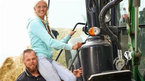 Bei „bauer sucht frau steht denise zwischen zwei männern. Bauer sucht Frau: Denise hat sich entschieden