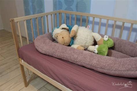 Es hilft nichts, wenn kinderbetten gut ausschauen, aber mit schlechten materialien zusammen gebaut wurden. Baby Beistellbett selbst bauen - günstig & einfach ...
