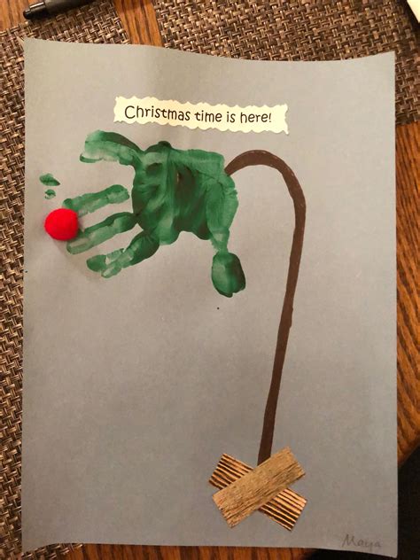 He tries throwing himself into the pageant, but it only makes him feel worse. Charlie Brown Christmas tree 2018 | Unique christmas cards, Preschool christmas crafts, Homemade ...