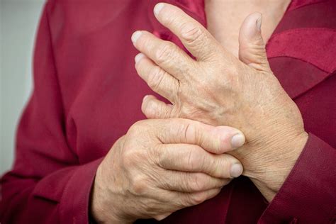 How Does Cold Weather Affect Arthritis