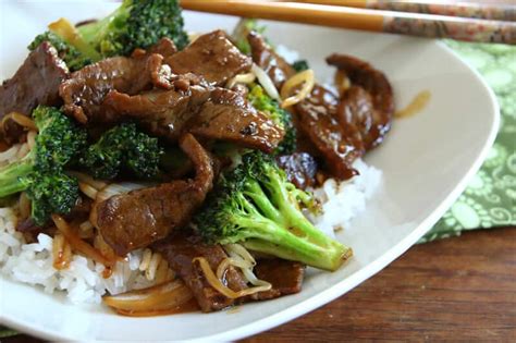 Return the reserved beef and broccoli to the pan, along with the reserved sauce and scallion greens and cook, tossing and stirring constantly until the sauce is lightly. BEST Chinese Beef and Broccoli - The Daring Gourmet