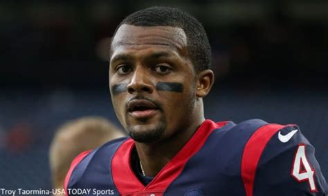 Deshaun watson may seem so entangled and busy along with his professional career, however the nfl player like his counterparts makes out time for his love life. Deshaun Watson Restaurant Name - Deshaun Watson's Girlfriend Dallas Robson (Bio, Wiki) : Houston ...