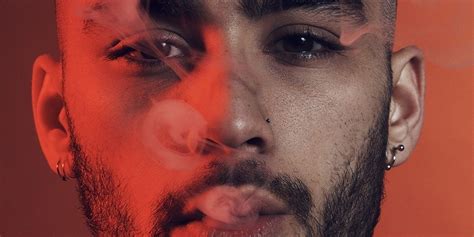 An Alien Apparently Told Zayn Malik To Leave One Direction Paper