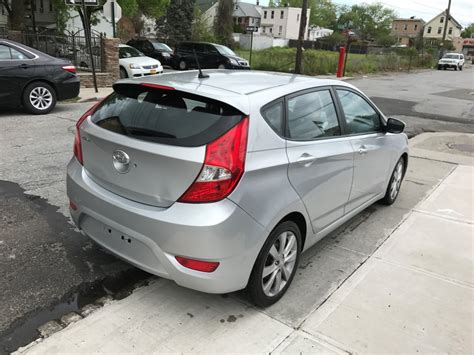 Truecar has 68 used 2012 hyundai accents for sale nationwide, including a gs hatchback automatic and a gls sedan automatic. Used 2012 Hyundai Accent SE Hatchback $6,990.00