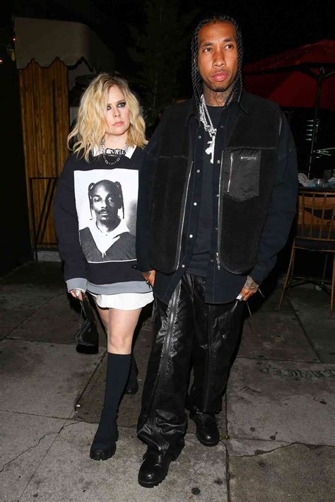 Avril Lavigne And Tyga Step Out Holding Hands After Confirming Romance