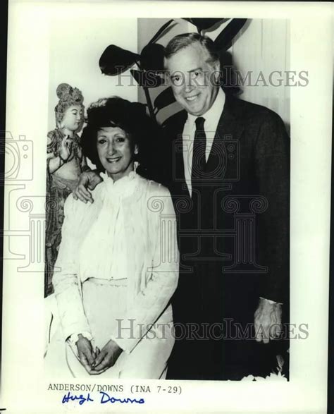 1983 Press Photo Television Host Hugh Downs With His Wife Hcp36624 Ebay