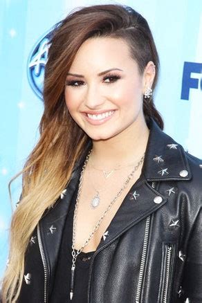 Most of them are like neon liiiiiiiiights, but. Demi Lovato Dyed Her Hair Again! Here, We Chart Her Year ...