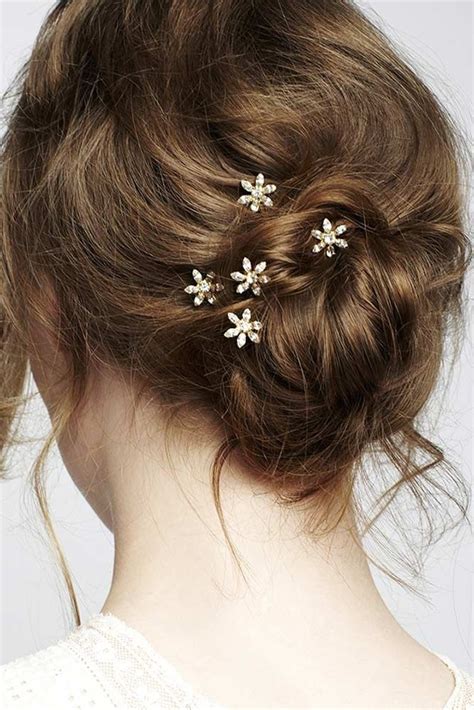18 Cute Bobby Pin Hairstyles That Are Easy To Do Sparkly Hair Accessories Hair Accessories