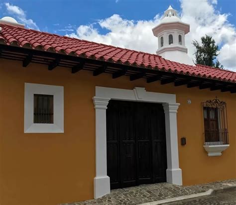 Lista 105 Foto Fachadas De Casas Con Tejas Coloniales Mirada Tensa