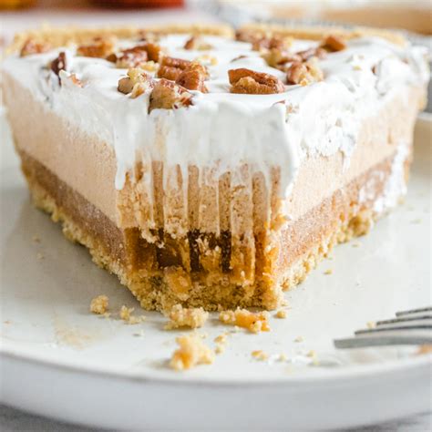 This Triple Layered Pumpkin Spice Jello Pie Recipe Is Super Easy To