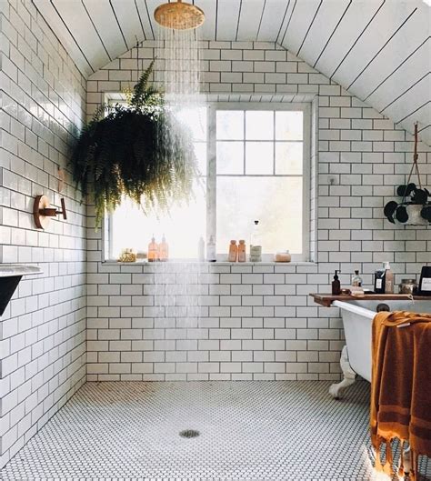 Waterfall Shower In 2020 Amazing Bathrooms Beautiful Bathrooms