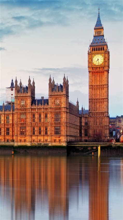 Houses Of Parliament Big Ben London England Uk Windows Spotlight