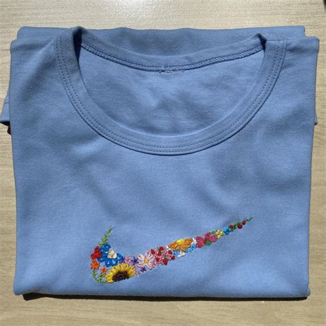 Embroidered Floral Nike Shirt Etsy In 2020 Sewing Embroidery
