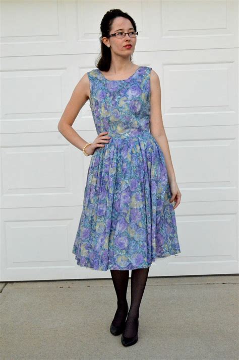 bramblewood fashion modest fashion and beauty blog better dresses vintage review 1960s floral