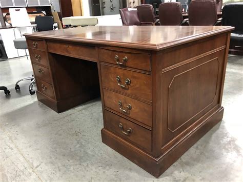 Jasper desk has been known for distinctive executive office furniture for over 130 years. Jasper Desk & Credenza Set | Office Barn