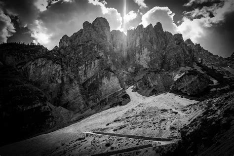 Black And White Mountain Wallpapers Top Free Black And White Mountain