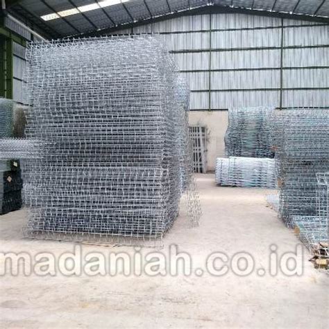 Hal ini dikarenakan yang diulas sebelumnya, bahwa biaya produksi tidaklah terlalu tinggi dan juga bahan penggunaan pagar tersebut. Jual Murah Harga Terbaru Toko Pagar Besi BRC Kepulauan Aru ...