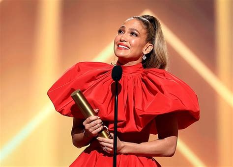 People Choice Awards 2020 Jlo Wins Peoples Icon Of The Year