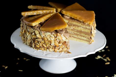 Dobos Torte - Hungarian Layer Cake Recipe