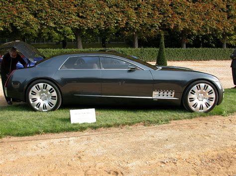 Airborne 2.1 performance 2.2 price text originally from the cadillac sixteen's wikipedia page. Photo CADILLAC SIXTEEN - médiatheque Motorlegend.com