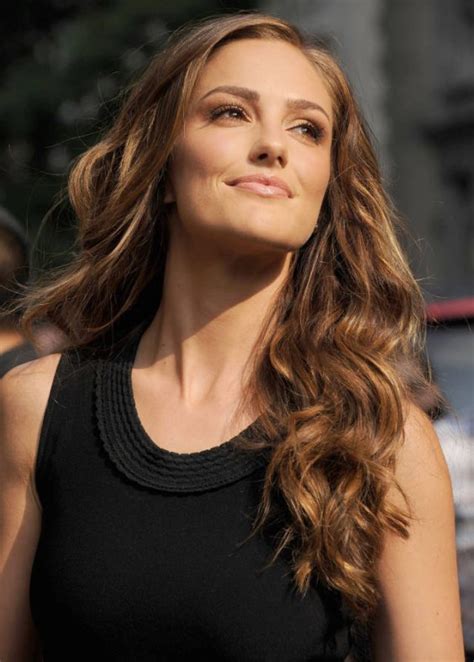 Minka kelly is the single child of guitarist, rick dufay, and the late maureen dumont kelly. STYLE: MINKA KELLY HAIRSTYLES