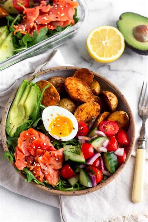 Ultimate smoked salmon and avocado toasts, as i'm calling them, start with a few pieces of toasted rye bread. Meal Prep Smoked Salmon Breakfast Bowl (Paleo/Whole30 ...