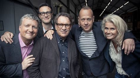 Squeeze Premiere Video For New Single Nirvana Louder