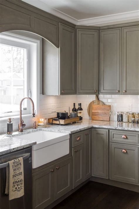 Buy kitchen cabinets from hmcabinetry | get 50% discount on all modern kitchen & bathroom cabinet store near you in new jersey, get your kitchen a new look at the lowest prices online from 08816 home magic llc. Hazel Maple | Kitchen remodel small, Maple kitchen ...