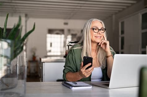 The first thing you do is ensure that you qualify for all retirement benefits you are entitled to. How to Write a Retirement Letter | Glassdoor