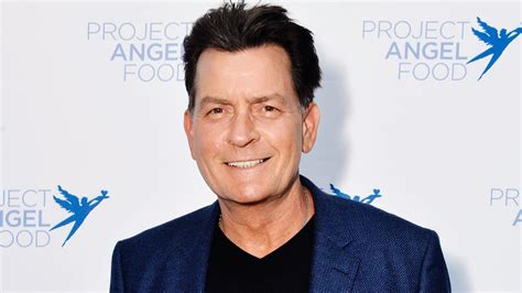 Charlie Sheen S Feud With Two And A Half Men Creator Chuck Lorre Explained