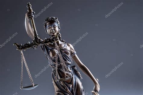 Estatuto De Justicia Estatua De Bronce Lady Justice Sosteniendo