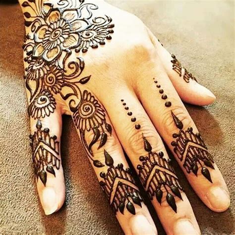 61 Easy Simple And Traditional Henna Arabic Mehndi Designs In 2018