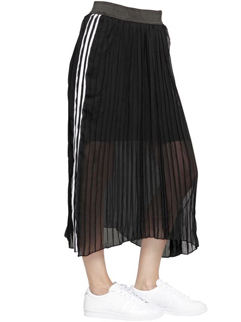 Modernised for today, this eqt skirt borrows inspiration from the bold adidas equipment sportswear line of the 90s. Lyst - Adidas Originals Tennis Plisse Techno Chiffon Skirt ...