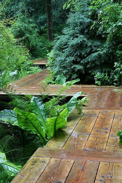 Over 31,262 wooden walkways pictures to choose from, with no signup needed. I like the raised walkway | Garden pathway, Outdoor ...