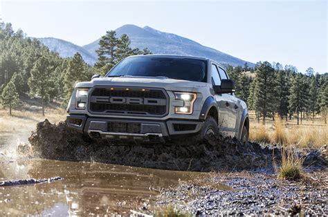 2017 Ford F 150 Raptor Supercrew Makes Production Debut In Detroit