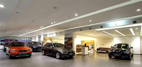 The source of the wallpapers obviously google. New BMW showroom in Chennai | CarDekho.com