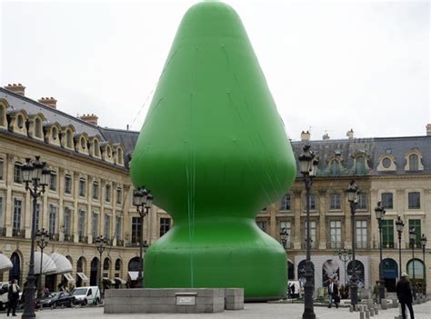 Paris Sex Toy Sculpture By Artist Paul Mccarthy Is Erectedthen