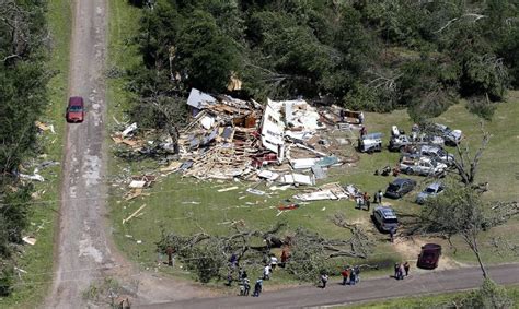 Valley News Flooding Tornadoes Kill 11