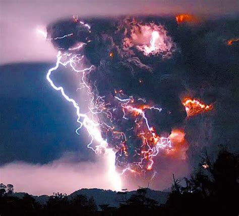 Japanese Volcano Lightning