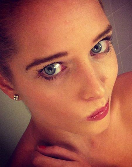 Helen Flanagan Poses Naked In Sexy Selfie Shows Scott Sinclair Exactly What He S Missing Ok