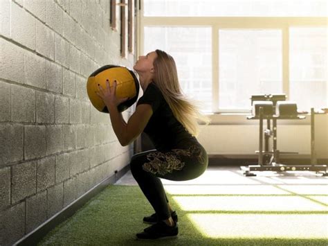 workout with medicine ball