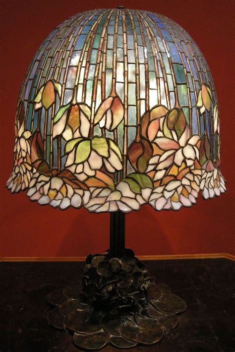 From Wikiwand Lily Lamp By Louis Comfort Tiffany 1900 1910 Stained