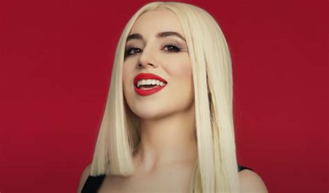 Ava Max Anuncia álbum E Lança Novo Single “whos Laughing Now” Updatepop