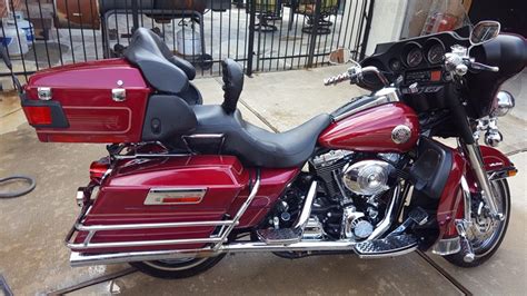 Cruise control, security system, 6 speed transmission, intercom, electric glide ultra classic, upgraded exhaust with fuel management system, color is sunglow, 6 gallon gas tank, fairing wins deflectors, excellent condition. 2004 Harley-Davidson® FLHTCU/I Ultra Classic® Electra ...