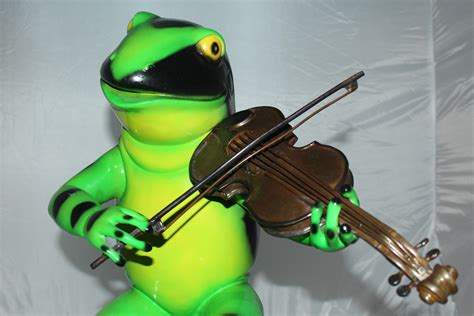Frog Plays Violin Bronze Statue Size 22l X 17w X 26h Nifao